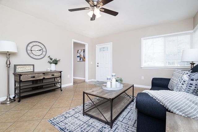 3908 23rd Ave, Sacramento, CA 95820