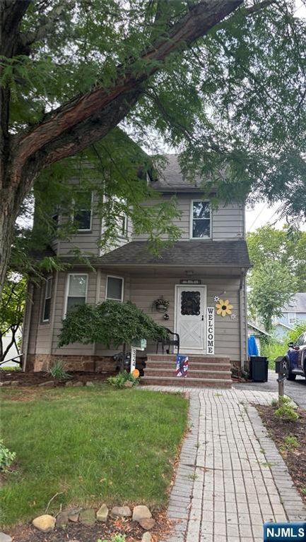 324 Harrison Avenue, Hasbrouck Heights, NJ 07604