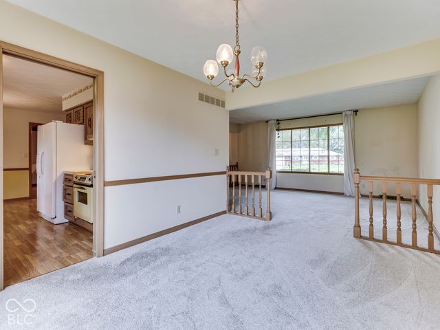 594 Watterson Court, Indianapolis, IN 46217