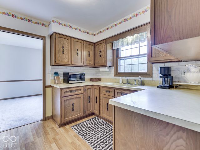 594 Watterson Court, Indianapolis, IN 46217