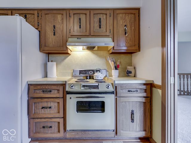 594 Watterson Court, Indianapolis, IN 46217