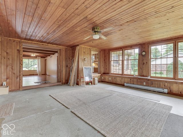 594 Watterson Court, Indianapolis, IN 46217