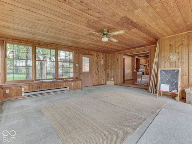 594 Watterson Court, Indianapolis, IN 46217