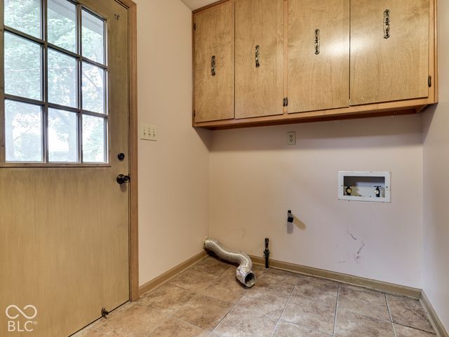 594 Watterson Court, Indianapolis, IN 46217