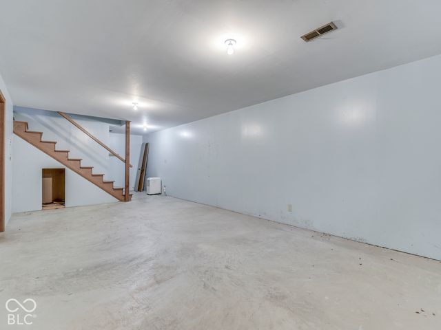 594 Watterson Court, Indianapolis, IN 46217