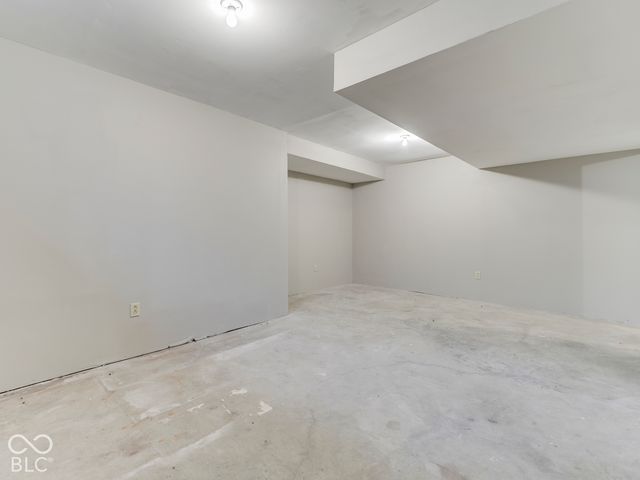 594 Watterson Court, Indianapolis, IN 46217