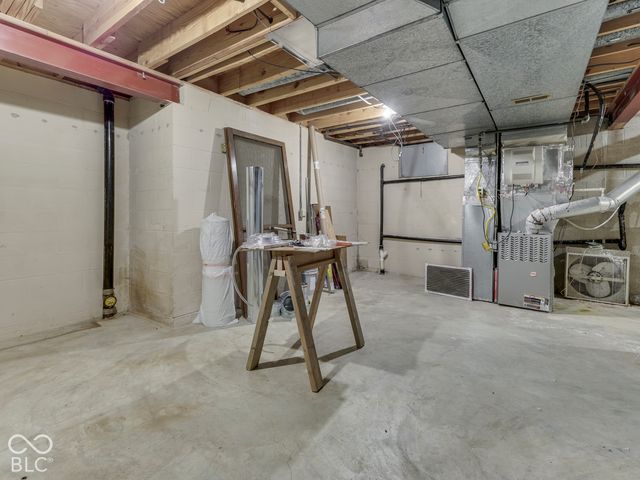 594 Watterson Court, Indianapolis, IN 46217