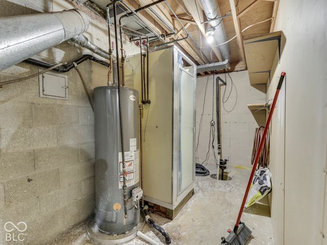 594 Watterson Court, Indianapolis, IN 46217