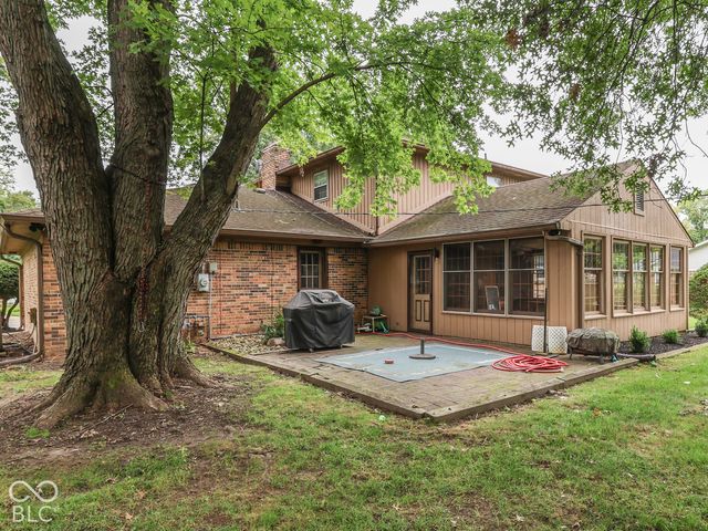 594 Watterson Court, Indianapolis, IN 46217