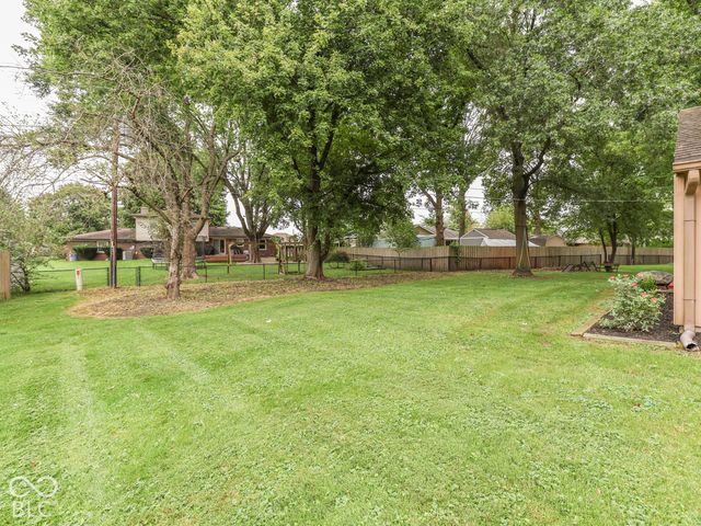 594 Watterson Court, Indianapolis, IN 46217