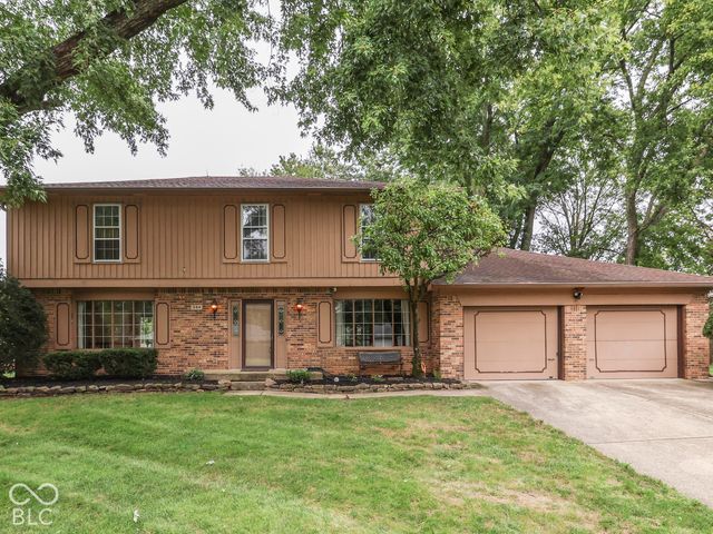 594 Watterson Court, Indianapolis, IN 46217