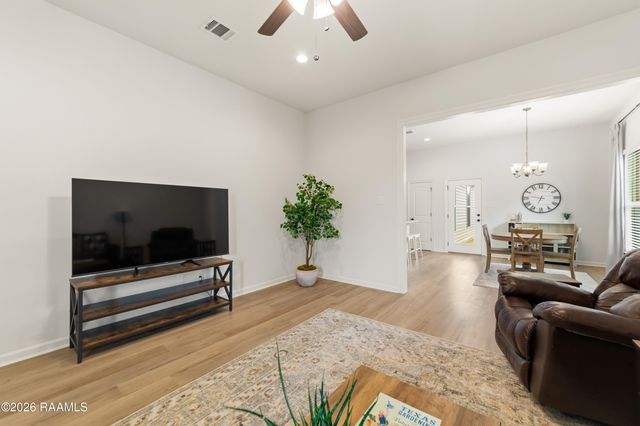 210 Crescent View Lane, Duson, LA 70529