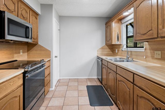 138 GREEN KNOLL, Holly Lake Ranch, TX 75765