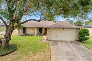 415 Morningside Drive, League City, TX 77573