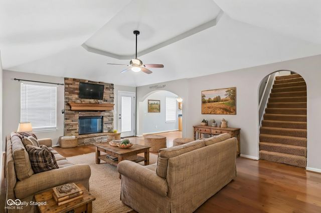 4522 Brandon Circle, Sellersburg, IN 47172