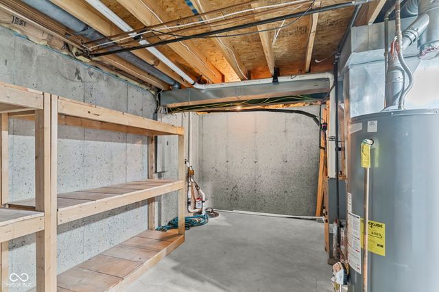 4522 Brandon Circle, Sellersburg, IN 47172