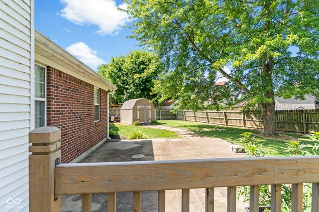 4522 Brandon Circle, Sellersburg, IN 47172