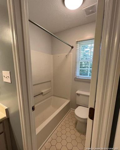7085 Tollhouse Drive, Fayetteville, NC 28314