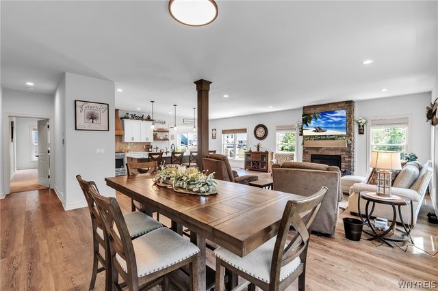 9031 Somerset Way, Clarence, NY 14032