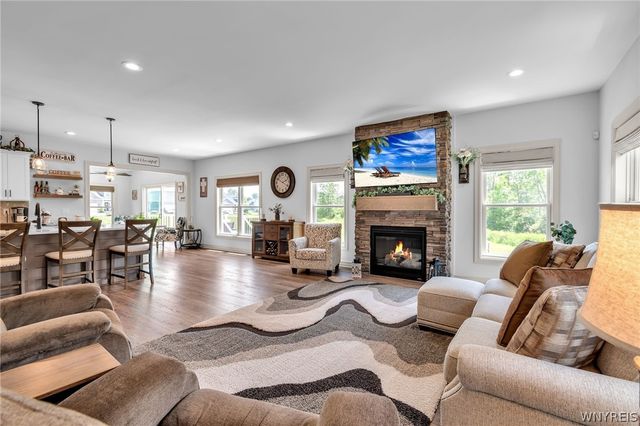 9031 Somerset Way, Clarence, NY 14032