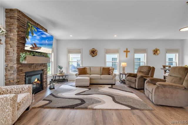 9031 Somerset Way, Clarence, NY 14032