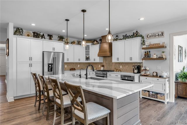 9031 Somerset Way, Clarence, NY 14032