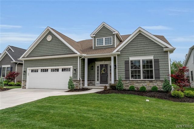 9031 Somerset Way, Clarence, NY 14032