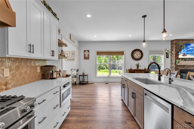9031 Somerset Way, Clarence, NY 14032