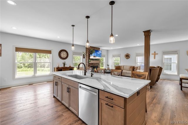 9031 Somerset Way, Clarence, NY 14032