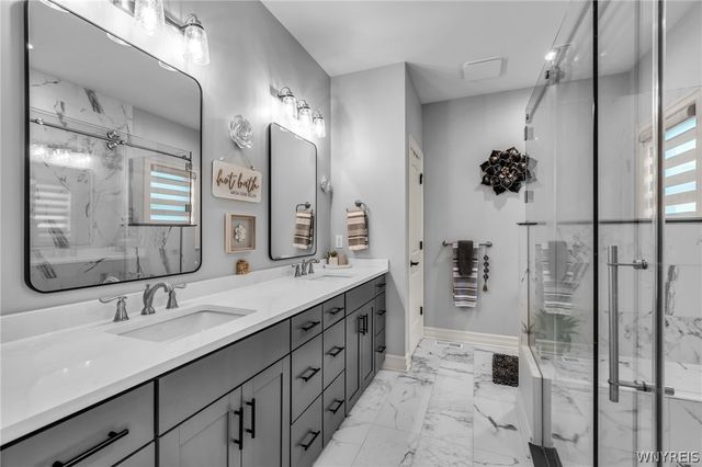9031 Somerset Way, Clarence, NY 14032