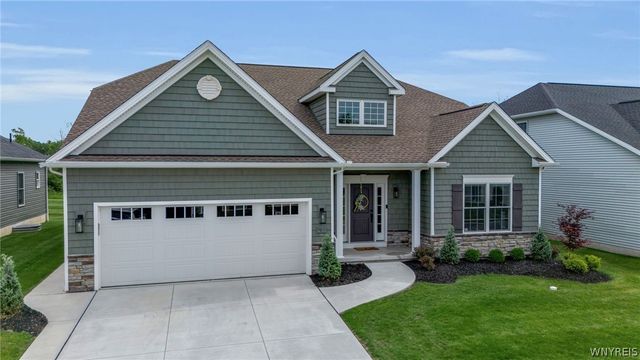 9031 Somerset Way, Clarence, NY 14032