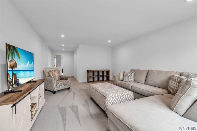 9031 Somerset Way, Clarence, NY 14032