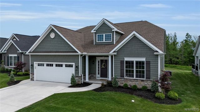 9031 Somerset Way, Clarence, NY 14032
