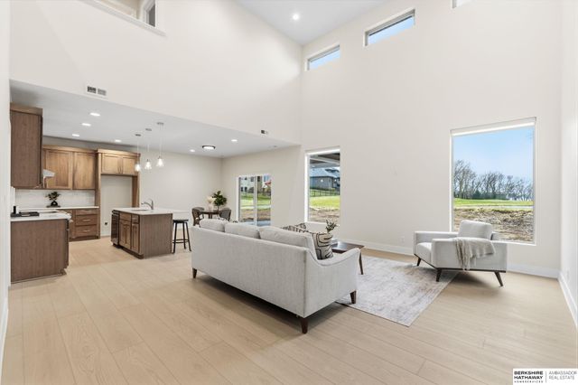 1649 E Ridge Way, Ashland, NE 68003