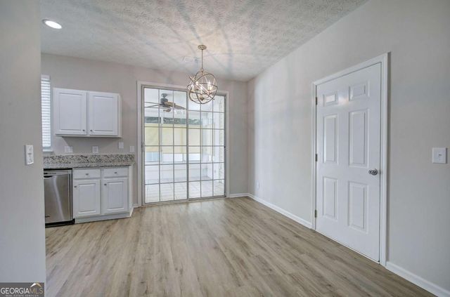 560 Windcroft Circle NW, Acworth, GA 30101