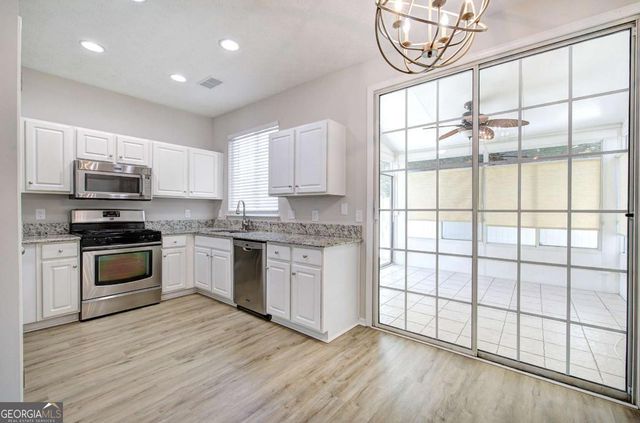 560 Windcroft Circle NW, Acworth, GA 30101