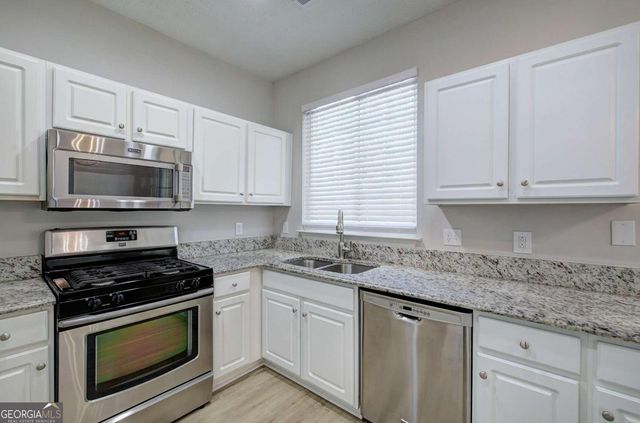 560 Windcroft Circle NW, Acworth, GA 30101