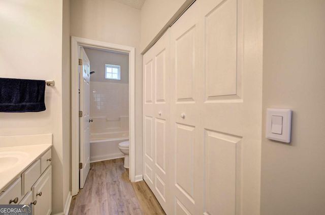 560 Windcroft Circle NW, Acworth, GA 30101