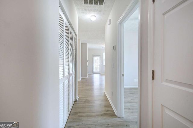 560 Windcroft Circle NW, Acworth, GA 30101