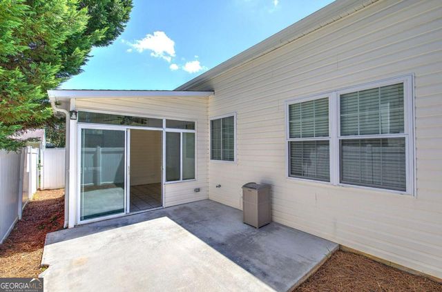 560 Windcroft Circle NW, Acworth, GA 30101