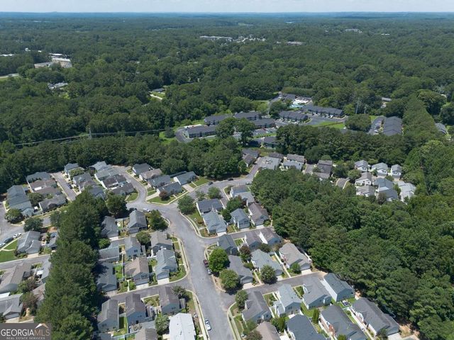 560 Windcroft Circle NW, Acworth, GA 30101