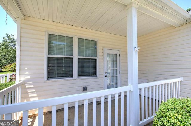 560 Windcroft Circle NW, Acworth, GA 30101