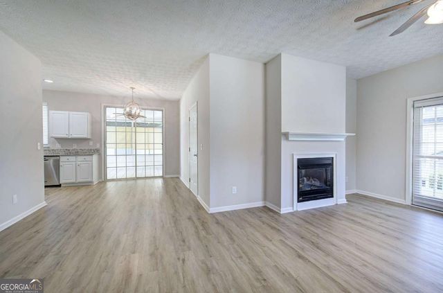 560 Windcroft Circle NW, Acworth, GA 30101