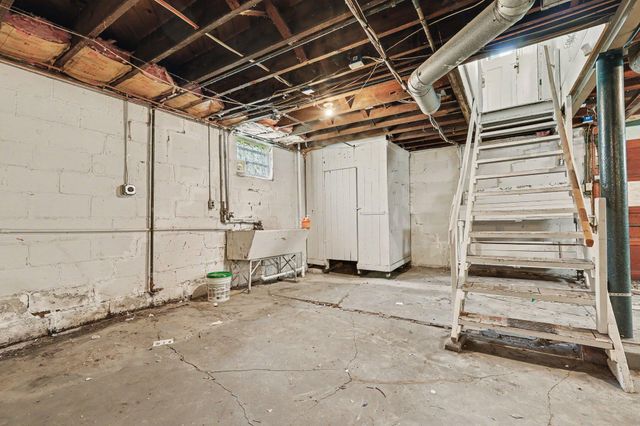 402 Linden Avenue, Southgate, KY 41071