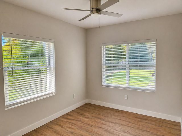 576 NE 63rd St 4, Miami, FL 33138