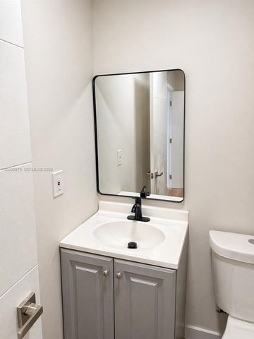 576 NE 63rd St 4, Miami, FL 33138