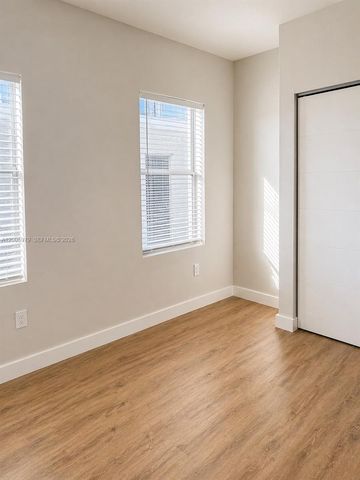 576 NE 63rd St 4, Miami, FL 33138