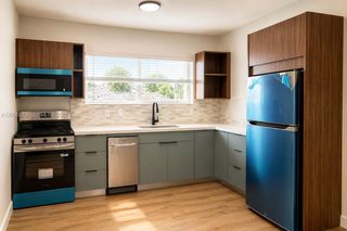 576 NE 63rd St 4, Miami, FL 33138