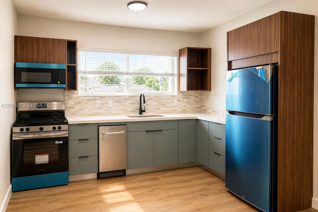 576 NE 63rd St 4, Miami, FL 33138