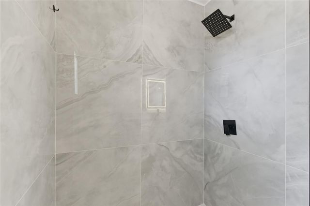 10945 N BOULEVARD, Tampa, FL 33612